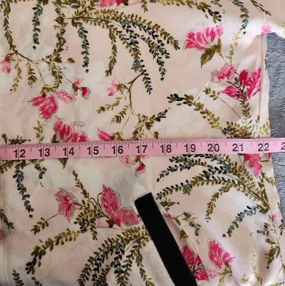 Cotton On Among Equals Women Bomber Jacket Floral size 14 (XL) ligh color - Picture 11 of 11